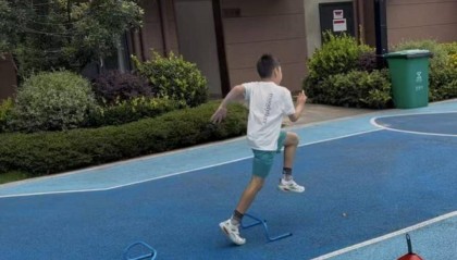 暑假“上门私教”兴起：体育老师进小区带娃练体能 有教练月入超2万