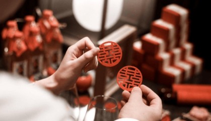 无接亲、无伴娘伴郎、无司仪！95后花4万元办三无婚礼