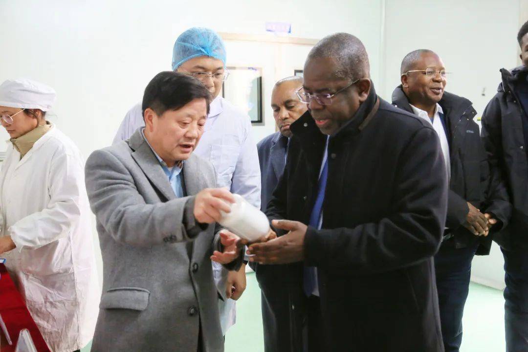 【时事尔康】坦桑尼亚驻华大使到访尔康制药 共绘合作新蓝图