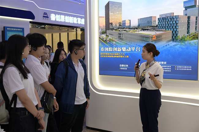 福建省大学生暑期社会实践示范队走进陕西