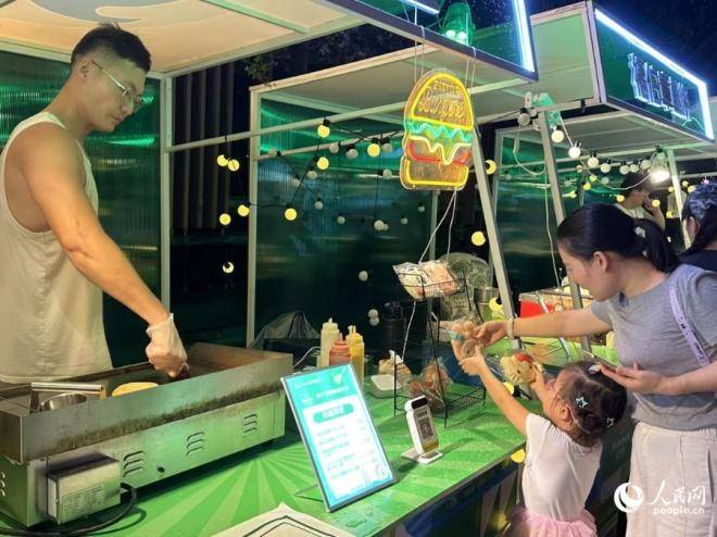 思明区仲夏消费季启幕 首场啤酒嘉年华点燃“夜厦门”